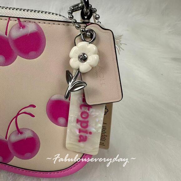 Coach Turned Pretty™ Small Wavy Shoulder Bag In Coachtopia Leather Cherry Print - Picture 7 of 12